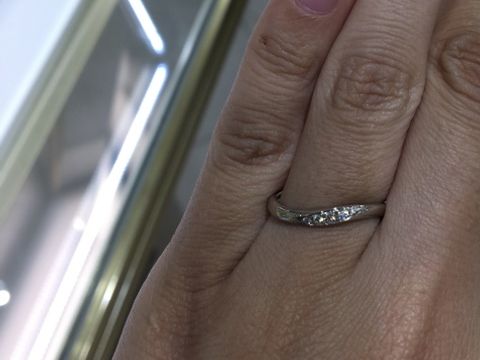 【Ponte Vecchio(ポンテヴェキオ)の口コミ】 華やかでありながら派手でないデザインを探していました。また指が細めの…