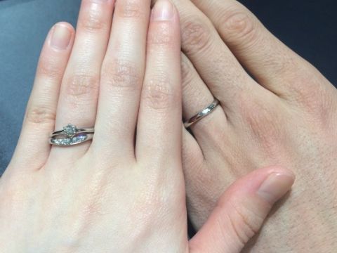 【ROYAL ASSCHER(ロイヤル・アッシャー)の口コミ】 大体のイメージや好みを伝えた上でスタッフの方がこちらの指輪を提案して…