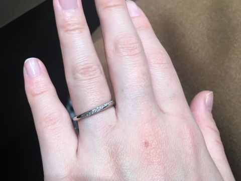 【銀座ダイヤモンドシライシの口コミ】 指輪のデザインが曲線が綺麗でハーフエタニティに見える感じが良かったの…