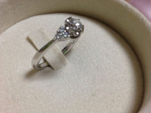【BRIGHTON jewelers(ブライトンジュエラーズ)の口コミ】 なかなかイメージのわかなかった私に色々なデザインや形を提案してくれま…