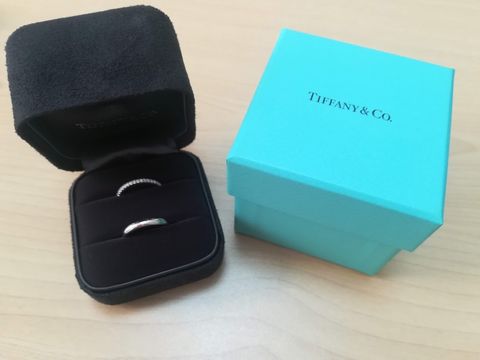 【ティファニー(Tiffany & Co.)の口コミ】 シンプルなハーフエタニティリングのデザインが気に入りました。大人にな…