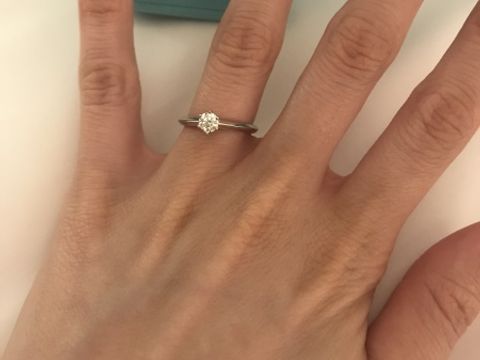 【ティファニー(Tiffany & Co.)の口コミ】 婚約指輪はティファニーにしたいという憧れがあり、そのまま購入に至りま…