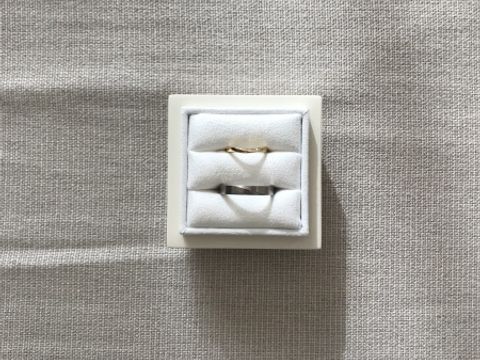 【LUCIE(ルシエ)の口コミ】 数店舗結婚指輪を探しに行ったが、それぞれの手の雰囲気がバラバラなので…