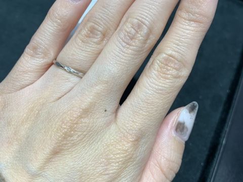 【BIJOUPIKO(ビジュピコ)の口コミ】 たくさん種類があり、ガラスケースの中から好きな指輪を試着することがで…