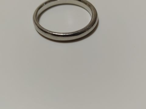 【アイプリモ(I-PRIMO)の口コミ】 デザインについては、石や線が全くないシンプルなものを選びました。指輪…