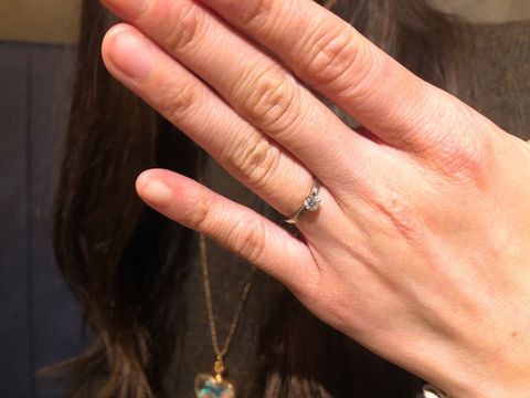 【鎌倉彫金工房の口コミ】 いろんなお店を周り、様々な婚約指輪を見比べていたのですが、元々ブラン…