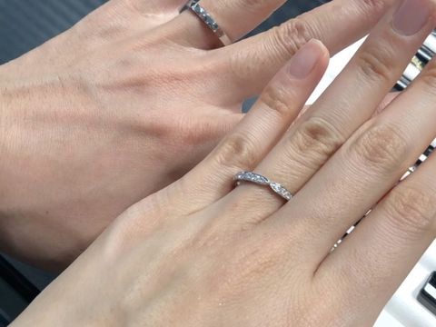 【ラザール ダイヤモンド(LAZARE DIAMOND)の口コミ】 ハーフエタニティリングのような華やかさのあるものを探していたので、と…