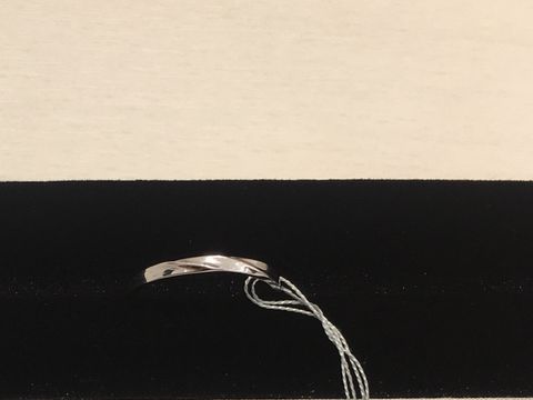 【VIVAGE(ヴィヴァージュ)の口コミ】 シンプルなもので探していました。表面もつるっとしたストレートのものを…