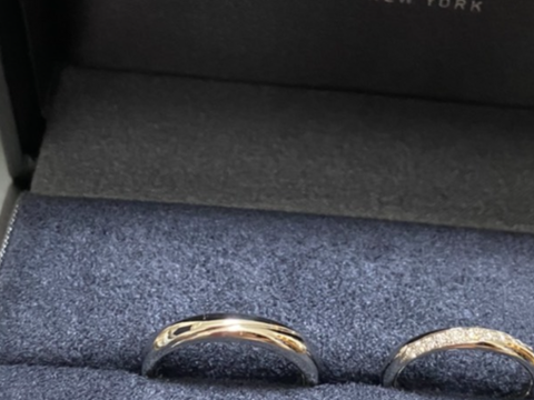 【ラザール ダイヤモンド(LAZARE DIAMOND)の口コミ】 指輪のデザインとしては、シンプルな点が決め手でした。
ただ、シンプルな…