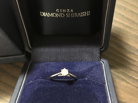 【銀座ダイヤモンドシライシの口コミ】 シンプルなデザインがたくさんあったが、ダイヤモンドを輝かせるには、光…