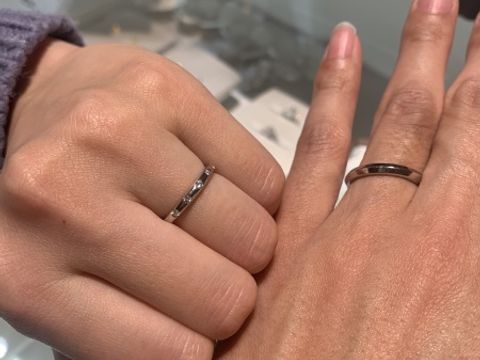 【ブルガリ(BVLGARI)の口コミ】 ハイブランドで探しておりました。ダイヤモンドが3つ並んでるものか7つ並…