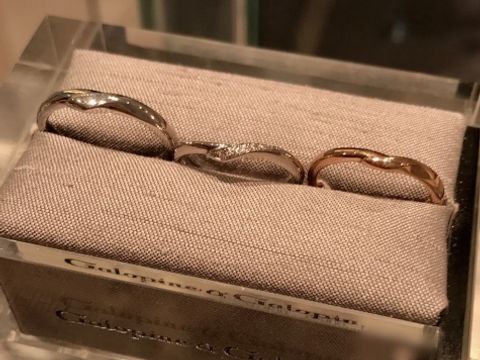 【Galopine & Galopin(ガロピーネガロパン)の口コミ】 ねじりのデザインの指輪です。ストレートタイプより動きがあり指輪でスマ…