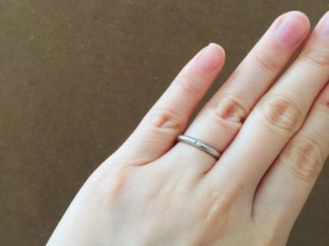 【ラザール ダイヤモンド(LAZARE DIAMOND)の口コミ】 毎日着けるものなので、シンプルなものが良いと思っていました。でもシン…