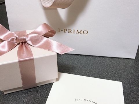 【アイプリモ(I-PRIMO)の口コミ】 シンプルなデザインで探しており他店とも比べましたが、ダイヤ5つが控えめ…