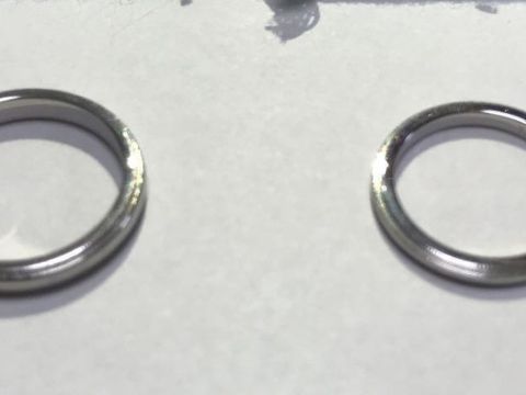 【ティファニー(Tiffany & Co.)の口コミ】 シンプルなのが一番の決め手でした。彼女が好きなブランドであったことと…