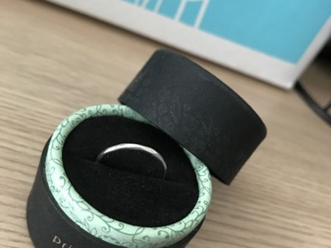 【Princess Bijou(プリンセス・ビジュー)の口コミ】 表面は全面ひし形のようなダイヤカット？されています。表面が普通のリン…