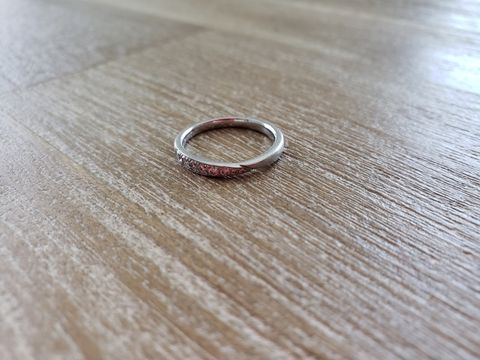 【ヴァンドーム青山(VENDOME AOYAMA)の口コミ】 ダイヤモンドが散りばめられているタイプの指輪を探していました。主人は…