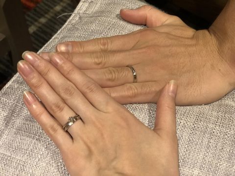 【銀座ダイヤモンドシライシの口コミ】 ペアでプラチナ、シンプルが私たちの希望でした。はじめは、なにも入れず…