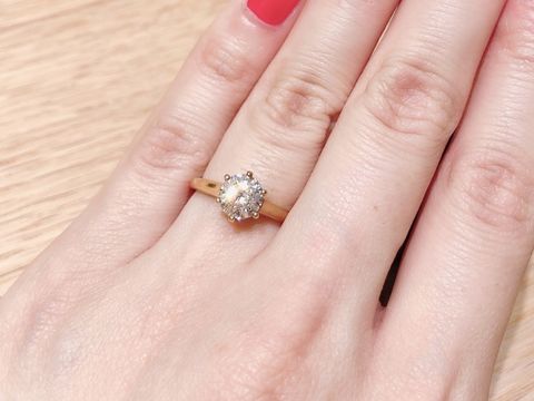 【ENUOVE(イノーヴェ)の口コミ】 1粒ダイヤモンドで0.7カラット以上、6本爪、横から見た時にある程度高さが…