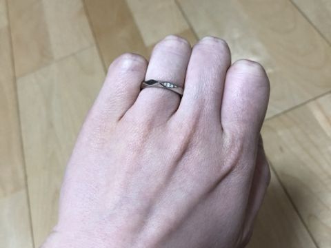 【ブシュロン(BOUCHERON)の口コミ】 ブシュロンのファセットは角がたくさんあり、角度をつけるたびにキラキラ…