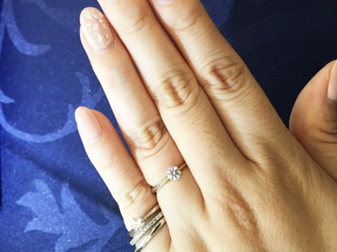 【銀座ダイヤモンドシライシの口コミ】 主人が婚約指輪としてプレゼントを贈りたいと思うデザインは、パカッと箱…