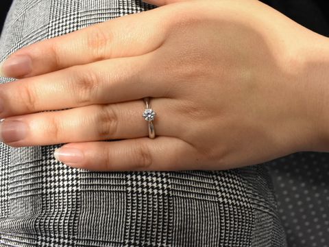 【YUKIZAKI BRIDAL(ユキザキブライダル)の口コミ】 豪華なデザインの指輪が多い印象です。すでに出来上がっている指輪もあり…