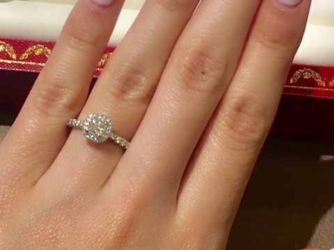 【カルティエ(Cartier)の口コミ】 カルティエのデスティネ クッションカット 0.5caratを試着させて頂きまし…