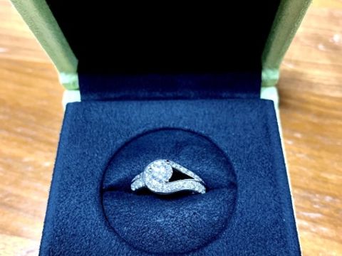 【ヴァン クリーフ＆アーペル(Van Cleef & Arpels)の口コミ】 最初はVan cleef & Arpelsのロマンスという指輪に惹かれていましたが…