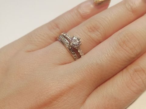 【BRILLIANCE+(ブリリアンスプラス)の口コミ】 シンプルだけどゴージャスでおしゃれなデザインが気に入りました。はじめ…