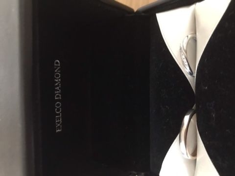 【エクセルコダイヤモンド(EXELCO DIAMOND)の口コミ】 小さなダイヤモンドが入っている結婚指輪にしたくて、色々と探していまし…