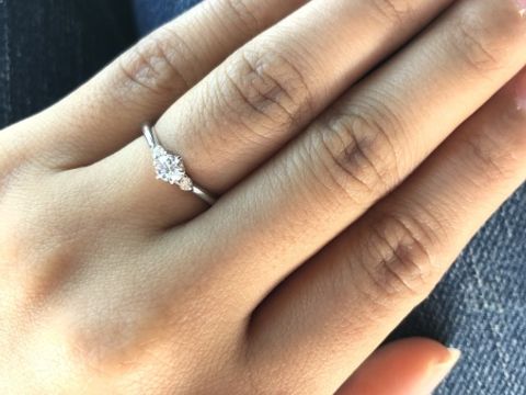 【銀座ダイヤモンドシライシの口コミ】 ダイヤモンド専門店ということで、ダイヤモンドの保証がしっかりされてお…