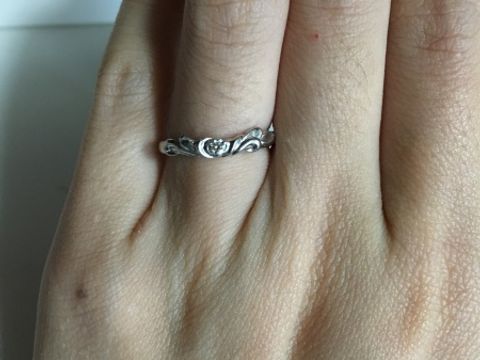 【Bloody Mary(ブラッディマリー)の口コミ】 もともと私が好きなブランドだったのとデザインの良さ。
そして人が持って…