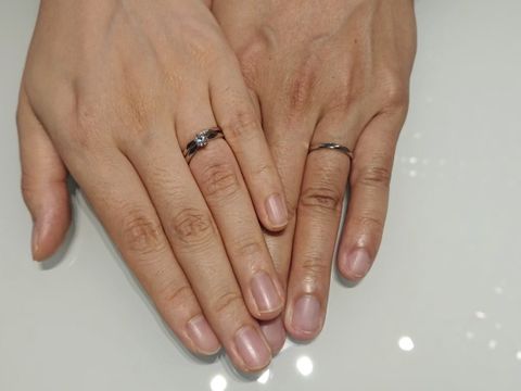 【AMOUR AMULET(アムール・アミュレット)の口コミ】 自然に毎日つけられる華奢なデザインを探していました。こちらのブランド…