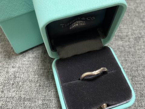 【ティファニー(Tiffany & Co.)の口コミ】 憧れのティファニーだったこと、素材はプラチナがよかったこと、結婚指輪…