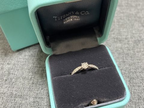 【ティファニー(Tiffany & Co.)の口コミ】 義母が購入したのですが、義母が好きなブランドだったこと、足の高さが低…