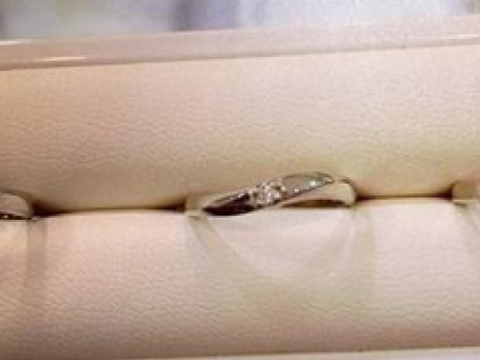 【4℃ BRIDAL(ヨンドシーブライダル)の口コミ】 王道のデザインが多かった印象です。ウエディング系フェスで出店していて…