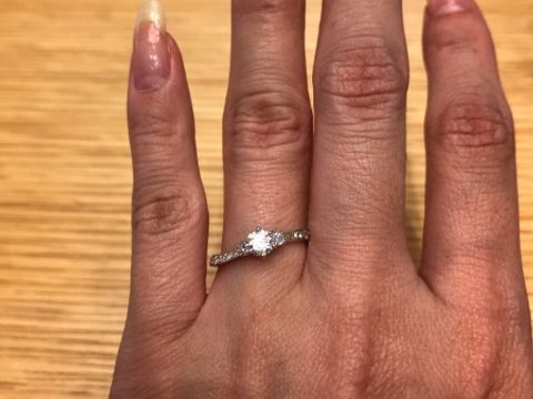 【EITO(エイト)の口コミ】 ソリティアにメレダイアにパヴェのような全体にダイアが埋め込まれている…