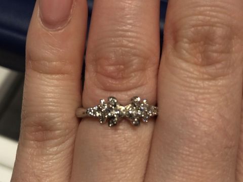 【銀座ダイヤモンドシライシの口コミ】 一石のダイヤでは物足りなく、もっとキラキラ豪華なデザインに、したい！…