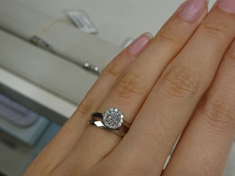 【ブシュロン(BOUCHERON)の口コミ】 ファセットはブシュロンのアイコン的なデザインで、他のブランドではみな…