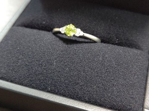 【SO(ソウ)の口コミ】 ダイアモンド以外の宝石で婚約指輪が作れるかインターネットで探していて…