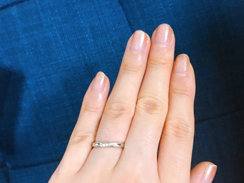 【ROYAL ASSCHER(ロイヤル・アッシャー)の口コミ】 シンプルで王道なデザインをずっと探していて、ブランドのストーリーから…