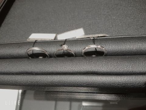 【エクセルコダイヤモンド(EXELCO DIAMOND)の口コミ】 婚約指輪を試着するにあたり。。。
☆重ね付け出来る
☆石をとめる爪が高す…