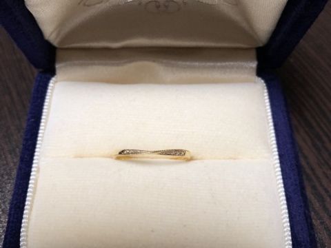 【agete(アガット)の口コミ】 婚約指輪と重ね付けできる細身の指輪を探していたら、昔から憧れていたア…