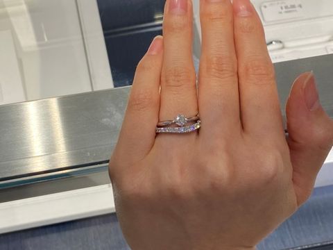 【MIKIMOTO(ミキモト)の口コミ】 指輪のデザインはシンプルで、指通りが良いです。
日本ブランドなので小さ…