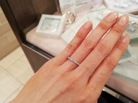 【Ginza Rim(銀座リム)の口コミ】 ストレートのハーフエタニティで、ダイヤモンドの輝きがとても美しかった…