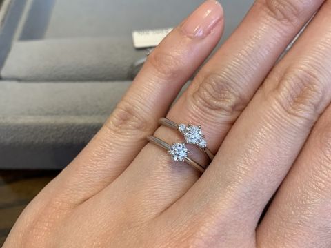 【ケイウノ ブライダル(K.UNO BRIDAL)の口コミ】 既製品の台座は、正直心惹かれるものがありませんでした。。
ただ、既製品…