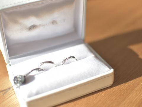 【STAR JEWELRY(スタージュエリー)の口コミ】 1番の決め手は販売員さんです。
初めての指輪購入でしたが、カタチある物…