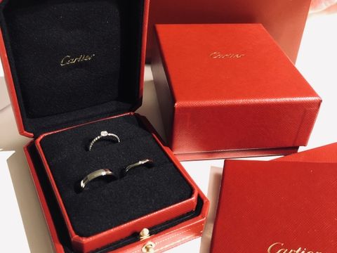 【カルティエ(Cartier)の口コミ】 ダイヤありなし、太さ、形、年齢を重ねた時、サイズアップ出来るか、悩み…