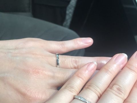 【ラザール ダイヤモンド(LAZARE DIAMOND)の口コミ】 指輪のデザインも多く、選ぶのも楽しいです。
シンプルから派手なデザイン…