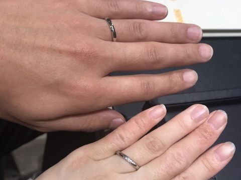 【ROYAL ASSCHER(ロイヤル・アッシャー)の口コミ】 新商品ということで、シンプルなデザインにも関わらず人と被らない個性的…